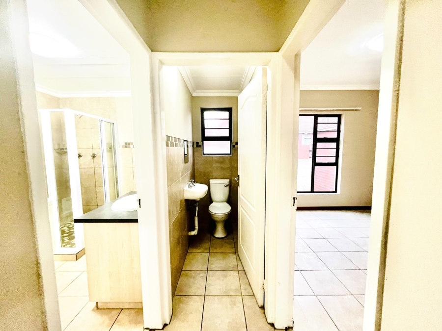 2 Bedroom Property for Sale in Wild Olive Estate Free State